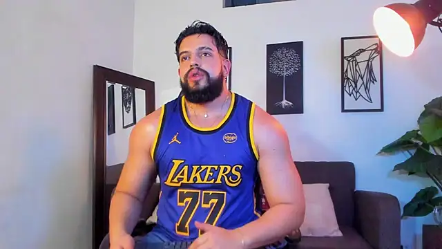 Justin kingX7 online show from May 2026 05:04:02 AM