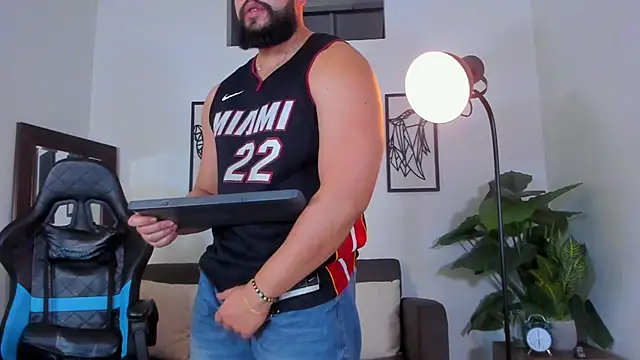 Justin kingX7 online show from May 2026 03:10:01 AM