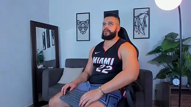 Justin kingX7 online show from April 2026 04:37:02 AM