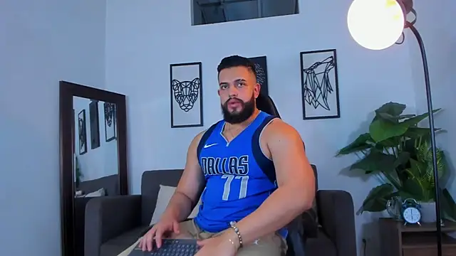 Justin kingX7 online show from April 2026 03:46:02 AM
