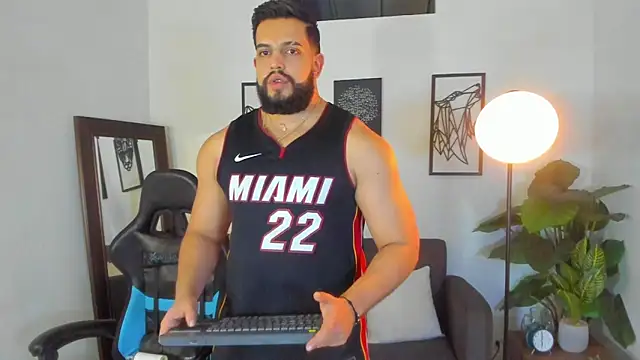 Justin kingX7 online show from March 2026 03:19:01 AM