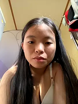 viluna online show from November 2025 02:16:01 AM