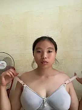 viluna online show from October 2025 04:45:02 AM