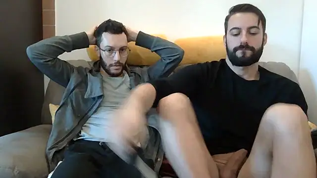 Amicisegreti online show from November 2025 06:47:01 AM