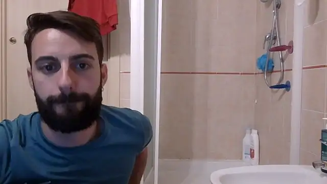 Amicisegreti online show from March 2026 08:47:01 PM