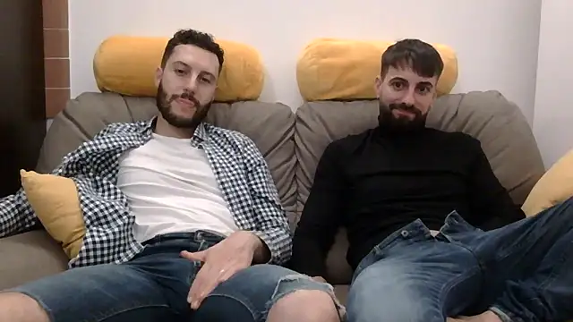 Amicisegreti online show from April 2026 09:09:02 PM