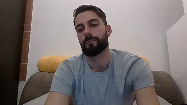 Amicisegreti online show from February 2026 09:20:01 PM