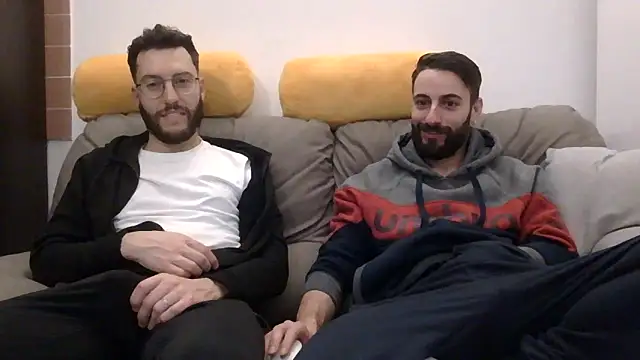 Amicisegreti online show from March 2026 08:13:01 PM