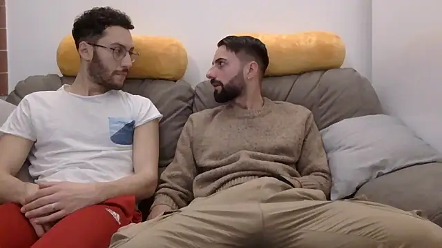 Amicisegreti online show from March 2026 09:36:01 PM