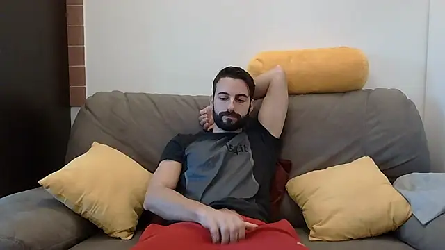 Amicisegreti online show from November 2025 06:34:01 AM