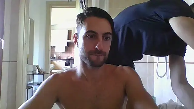 Amicisegreti online show from September 2025 10:33:01 AM