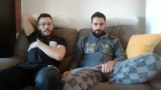 Amicisegreti online show from April 2026 05:31:02 AM