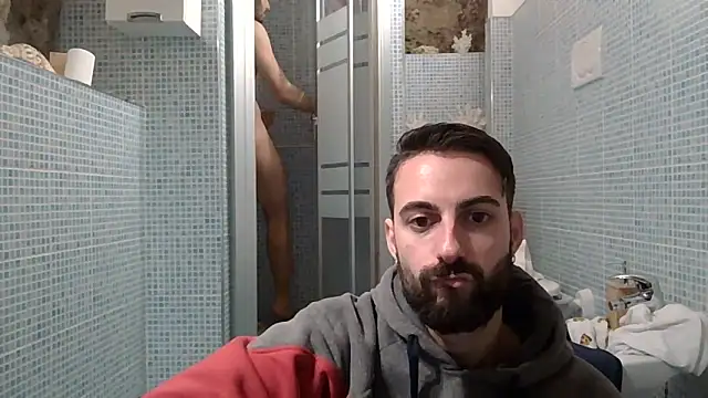 Amicisegreti online show from February 2026 12:03:02 PM