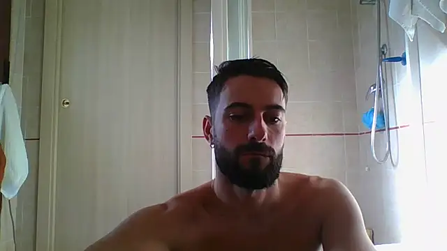 Amicisegreti online show from February 2026 03:23:02 PM