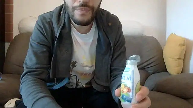 Amicisegreti online show from April 2026 05:25:01 AM