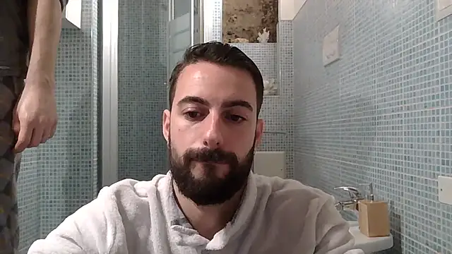 Amicisegreti online show from February 2026 07:08:01 AM