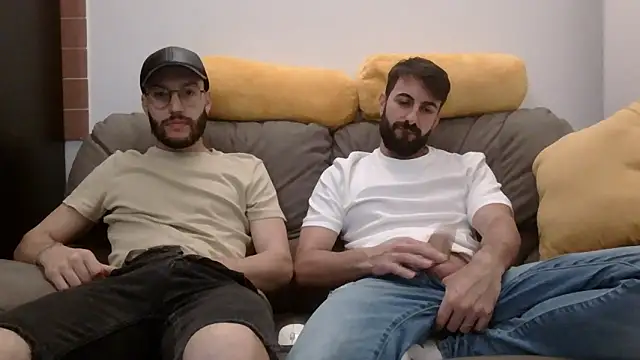 Amicisegreti online show from April 2026 07:39:01 PM