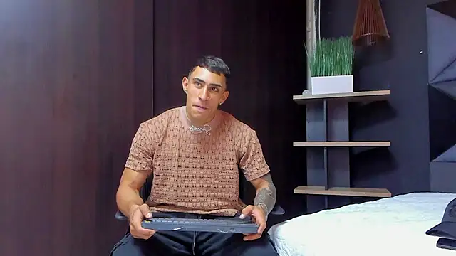 Snapshot of adrian_ray chatting on September 2025 06:08:02 PM adrian ray online show from September 2025 06:08:02 PM