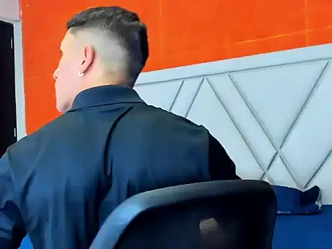 Snapshot of adrian_ray chatting on October 2025 06:09:01 PM adrian ray online show from October 2025 06:09:01 PM