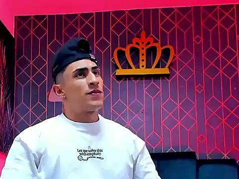 Snapshot of adrian_ray chatting on September 2025 06:26:02 PM adrian ray online show from September 2025 06:26:02 PM