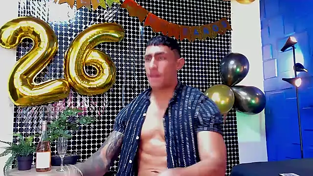 Snapshot of adrian_ray chatting on November 2025 04:40:02 PM adrian ray online show from November 2025 04:40:02 PM