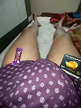 mommylover5 online show from November 2025 04:39:02 PM