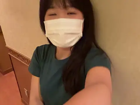 Snapshot of hikiwarinatto_xoxo chatting on October 2025 01:01:01 PM hikiwarinatto xoxo online show from October 2025 01:01:01 PM