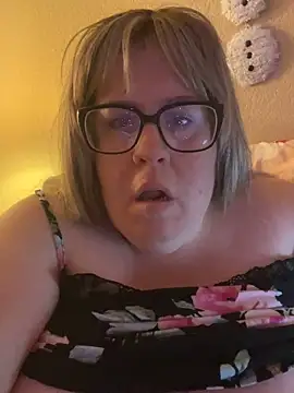 sexymommy1988 online show from November 2025 04:01:02 AM