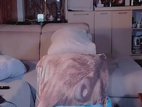 Snapshot of sola1213 chatting on October 2025 12:47:01 AM sola1213 online show from October 2025 12:47:01 AM