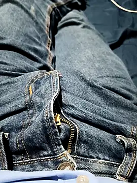 Aaia93 online show from November 2025 12:47:02 AM