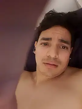 Snapshot of Elcurvo69 chatting on January 2026 11:22:01 PM Elcurvo69 online show from January 2026 11:22:01 PM