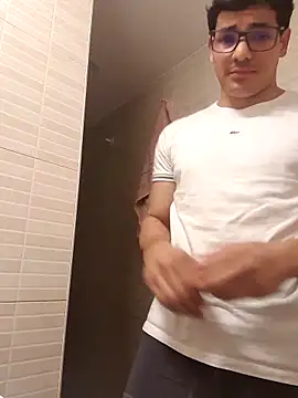 Snapshot of Elcurvo69 chatting on December 2025 10:10:01 PM Elcurvo69 online show from December 2025 10:10:01 PM