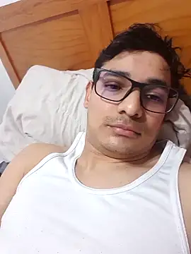 Elcurvo69 online show from February 2026 09:39:02 PM