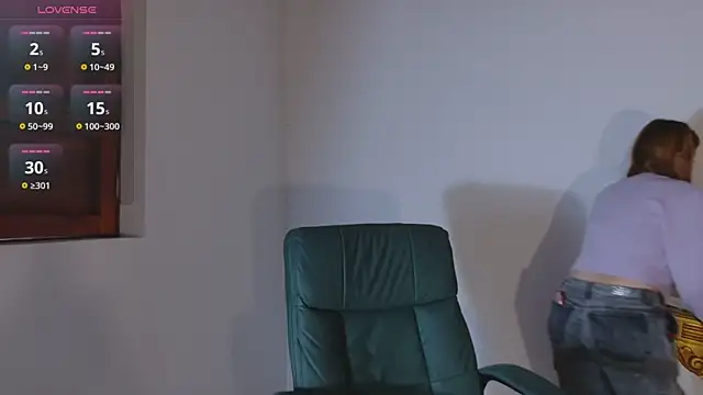 Olivia11  online show from November 2025 11:14:01 AM