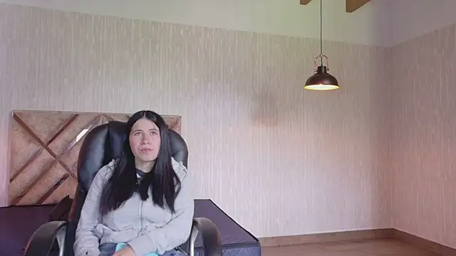 Olivia11  online show from February 2026 03:03:02 PM