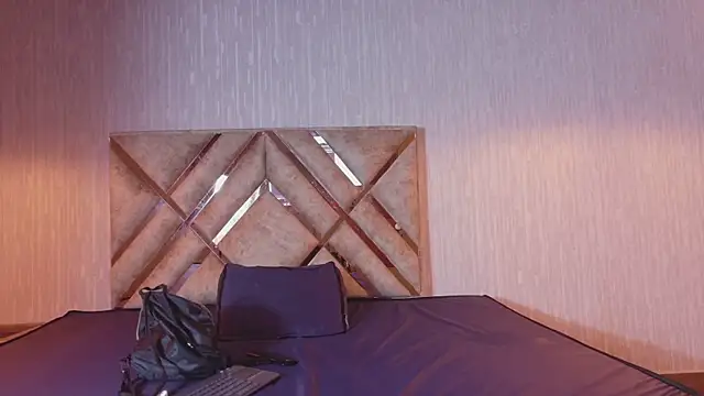 Olivia11  online show from February 2026 12:49:01 PM