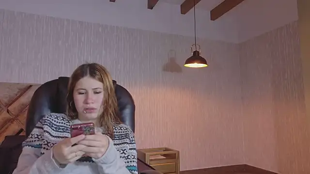 Olivia11  online show from November 2025 11:25:02 AM