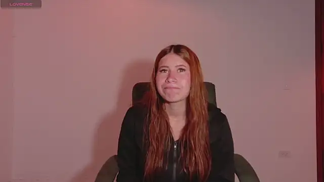 Olivia11  online show from November 2025 12:09:02 PM