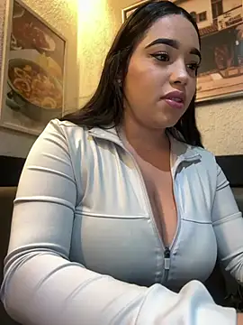 Snapshot of SofiaWildee chatting on June 2026 12:38:01 AM SofiaWildee online show from June 2026 12:38:01 AM