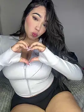 SofiaWildee online show from March 2026 03:32:01 AM