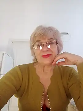 Snapshot of 52MiaLove02 chatting on January 2026 05:55:01 AM 52MiaLove02 online show from January 2026 05:55:01 AM