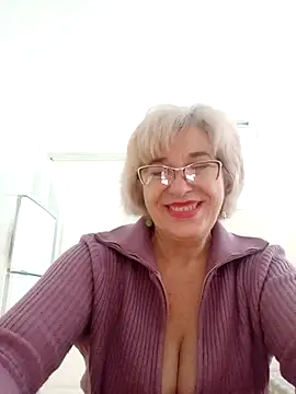 Snapshot of 52MiaLove02 chatting on December 2025 06:07:01 AM 52MiaLove02 online show from December 2025 06:07:01 AM