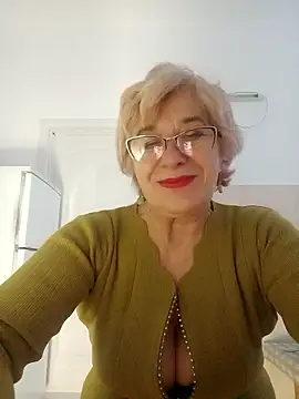 Snapshot of 52MiaLove02 chatting on January 2026 05:47:01 AM 52MiaLove02 online show from January 2026 05:47:01 AM