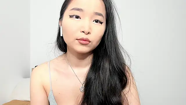 Soyun Mia online show from May 2026 01:20:02 PM
