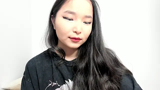 Soyun Mia online show from May 2026 01:40:02 PM