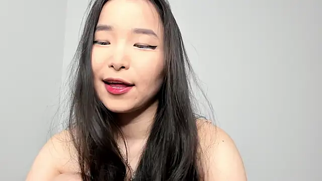 Soyun Mia online show from May 2026 12:08:01 PM