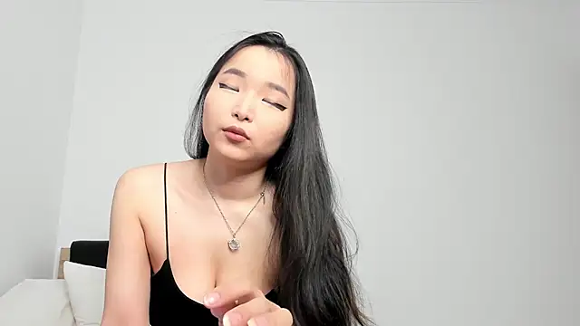 Soyun Mia online show from May 2026 01:09:01 PM