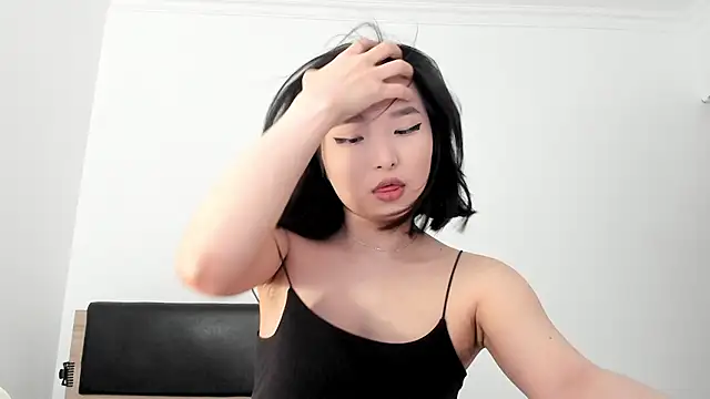 Soyun Mia online show from July 2026 11:43:01 AM