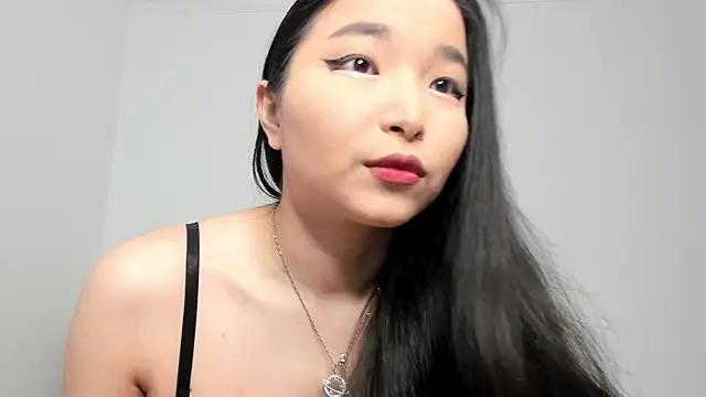 Soyun Mia online show from May 2026 01:22:02 PM