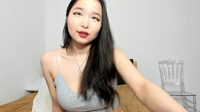 Soyun Mia online show from April 2026 02:40:02 PM